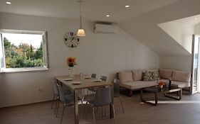 Apartment Lucija With Sea View